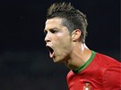 PRVNÍ GÓL. Hvzdný Cristiano Ronaldo se na fotbalovém Euru konen trefil. Dal