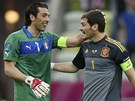 PÁTELÉ GÓLMANI. Gianluigi Buffon z Itálie (vlevo) a panl Iker Casillas v