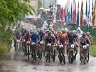 Start mistrovství Evropy biker, ve kterém obhájce zlata Jaroslav Kulhavý dojel