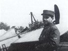 Eugene Gilbert ped letounem Morane-Saulnier N " Le Vengeur"