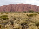 Posvátná skála Uluru je jednou z nejnavtvovanjích turistických atrakcí