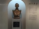 Muzeum historie spolenosti Samsung - busta zakladatele Lee Byung-chulla