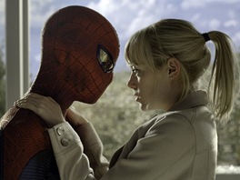Andrew Garfield a Emma Stone ve filmu Amazing Spider-Man