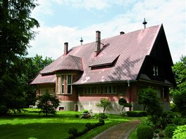 �ervená vila Josefa Binka, Krucemburk (1908�1909): podnikatel, fotograf...