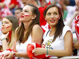 DALÍ POLSKÁ KRÁSKA. Také tyto polské fanynky rozesmutnili etí fotbalisté. V...