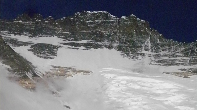 Pohled na západní stnu Lhotse
