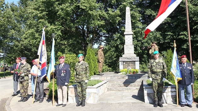 Vzpomínková akce ve Vilémovicích na parautistu a hrdinu Jana Kubie.