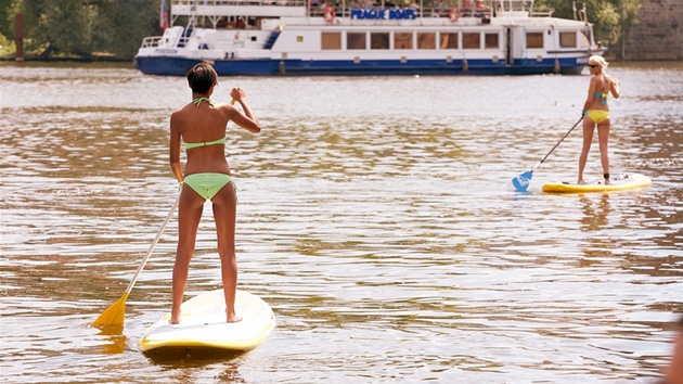 Stand up paddleboarding na Vltav