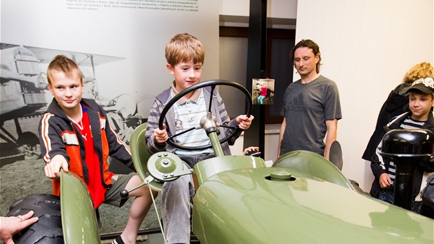 V Národním zem�d�lském muzeu mohli velcí i malí náv�t�vníci usednout za volant...