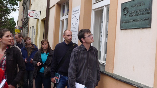 D�m Josefa Barton� ve Smilov� ulici v Pardubicích, kam se Alfréd Barto� sna�il...