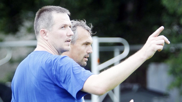 Ji�í Plí�ek (v pop�edí) na prvním tréninku s Hradcem Králové.