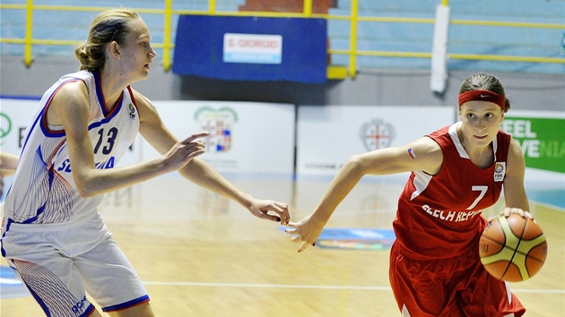 Kamila Ho�ková v �erveném dresu �eské reprezentace do 16 let,