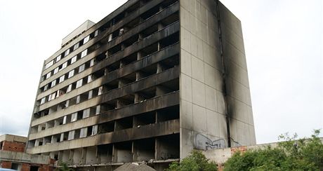 Trosky bývalého hotelu Máj v Ústí nad Labem obývají u jen bezdomovci. Ti z nich se ve stedu v noci surov poprali.