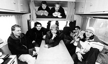 Jet v roce 2002 jezdila skupina Krytof na koncerty v obytn avii, Richard