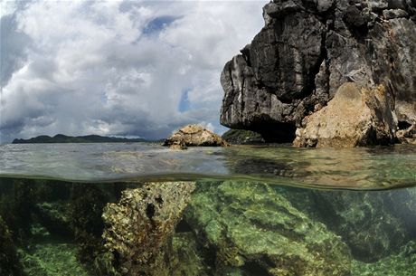 ínská ponorka se s tílennou posádkou potopila do hloubky 7015 metr v Mariánském píkopu v západní ásti Tichého oceánu. Ilustraní foto.