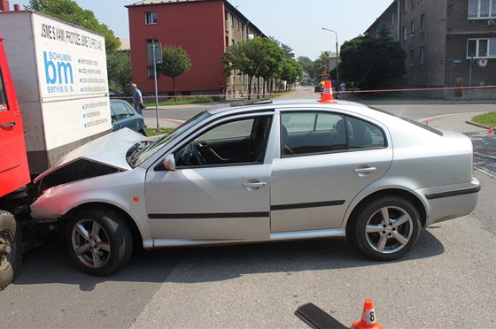 Zbsilá honika skonila v Bohumín nárazem kody Octavia do multikáry. (19.