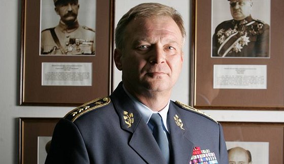 Generálporuík Vlastimil Picek, náelník Generálního tábu Armády R