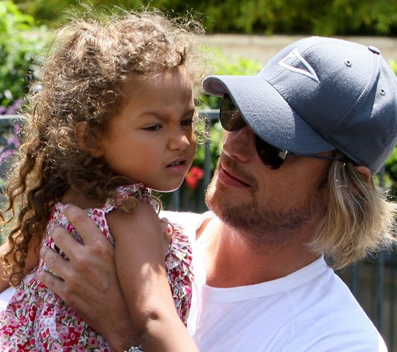 Gabriel Aubry bude od Halle Berry dostávat výivné pro dceru v pepotu 400...