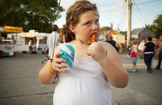 Dětí s nadváhou dramaticky nepřibývá, víc je ale těch, které trpí nejtěžší formou obezity. (Ilustrační snímek)