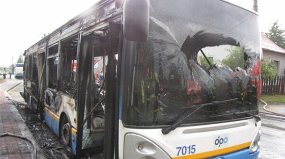 V Ostrav-Polance nad Odrou shoel v pátek naveer linkový autobus, nikomu se