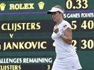 ÚSP̊NÝ VSTUP. Kim Clijstersová porazil v prvním kole Wimbledonu Jelenu
