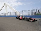 Lewis Hamilton s vozem McLaren v pátením tréninku Velké ceny Evropy formule 1