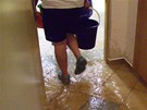 V Rokytnici v Orlických horách zatopila voda suterén ústavu. Klienti nemohou