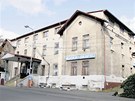 Budova n�dra�� v Mlad� Boleslavi je star� a m� nemodern� vybaven�.