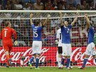 KONEC. Italtí fotbalisté se radují z vítzství 2:1 nad Nmeckem v semifinále