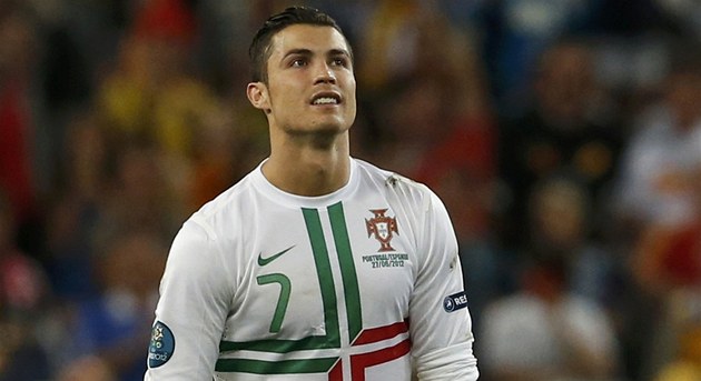 Ronaldo bezprostředně poté, co Portugalci prohráli na penalty semifinále ME se Španělskem.