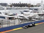 Pastor Maldonado ve voze Williams v ptenm trninku Velk ceny Evropy formule