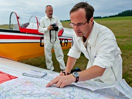 Piloti z Historické letky RS se vydali uctít památku eskoslovenských pilot...