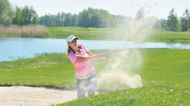 MÁMA V AKCI. Barbora Barcalová stíhá pe�ovat o t�i dcery a je�t� se závodn�