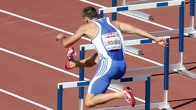ecký sprinter Periklis Iakovakis na trati 400 metr pekáek na atletickém