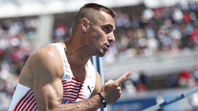VYDR� TAM. Desetiboja� Roman �ebrle zaklíná na atletickém ME v Helsinkách