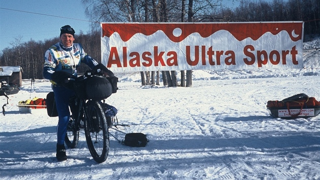 V roce 2007 vyhrál Iditarod Trail Invitational, zimní závod pes Aljaku.