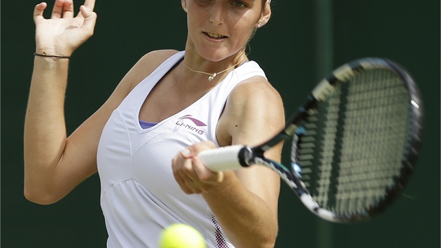 STOP VE DRUHÉM KOLE. Kristýna Plí�ková ve Wimbledonu u� skon�ila.