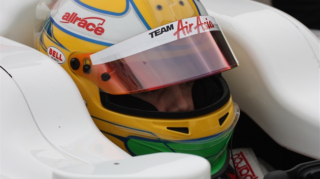 Luiz Razia vyhrál ve �pan�lské Valencii jeden z nejlep�ích zavod� historie GP2.