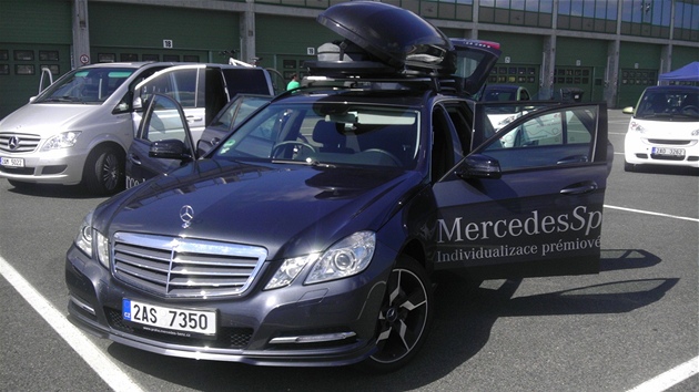 Automobilka Mercedes-Benz pivezla na brnnsk okruh irokou klu svch model. 