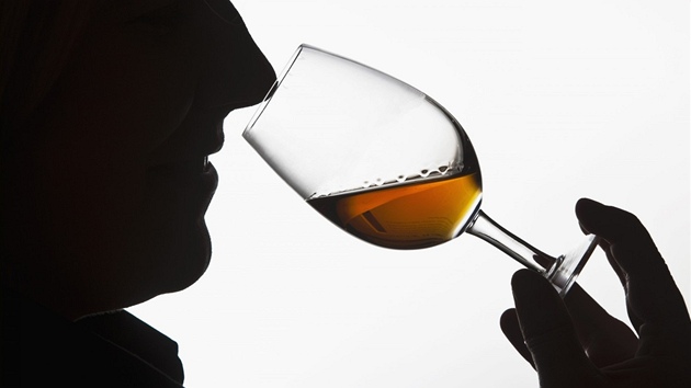 Co vechno meme ucítit ve sklenici? Zdá se, e víc, ne jsme zatím tuili.