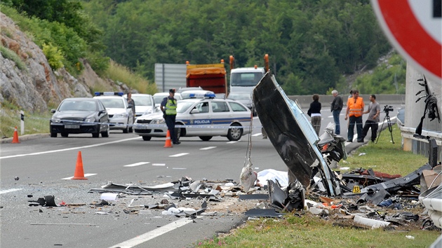 Nehoda eskho autobusu s 50 cestujcmi nedaleko tunelu Sveti Rok na chorvatsk dlnici A1.