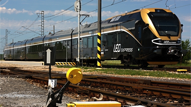 Černá puma Leo Express - iDNES.cz