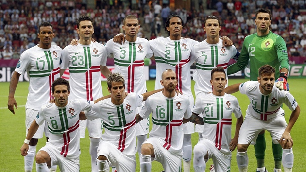 FAVORITÉ. Portugalský tým ped tvrtfinále Eura proti esku