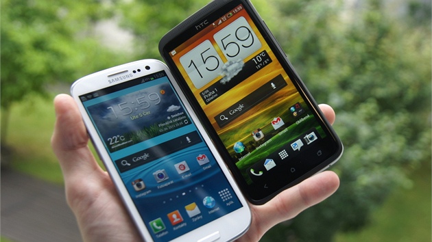 Samsung Galaxy S III a HTC One X