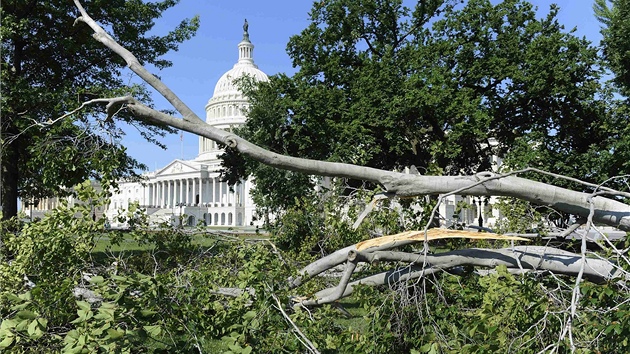 Následky bou�e v americkém Washingtonu (30. �ervna 2012)
