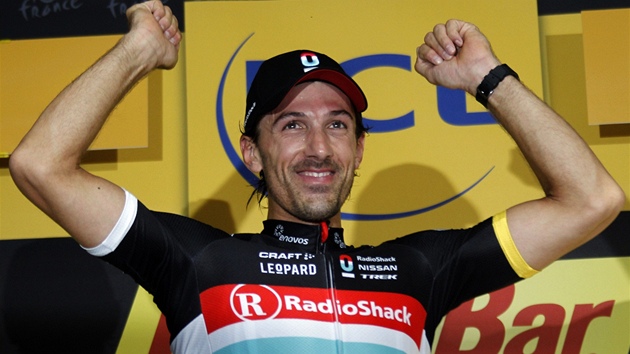 DALÍ TRIUMF V ASOVCE. výcar Fabian Cancellara se na pódiu raduje z vítzství