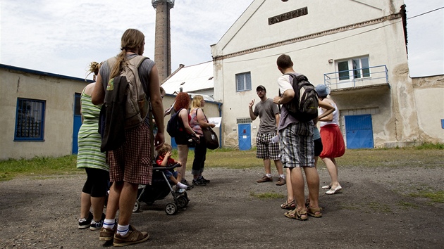 Lidé v Kladn si mohli s prvodcem prohlédnout místa, kde se dív tilo uhlí.