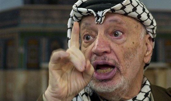 Nkdejí palestinský vdce Jásir Arafat na archivním snímku z roku 2002