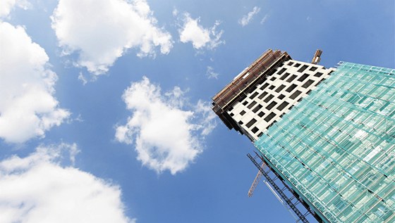 U letos v záí by mla AZ Tower dosáhnout výky 111 metr a stát se tak...