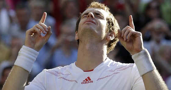 POVEDLO SE MI TO. Andy Murray je prvním britským finalistou muské dvouhry ve